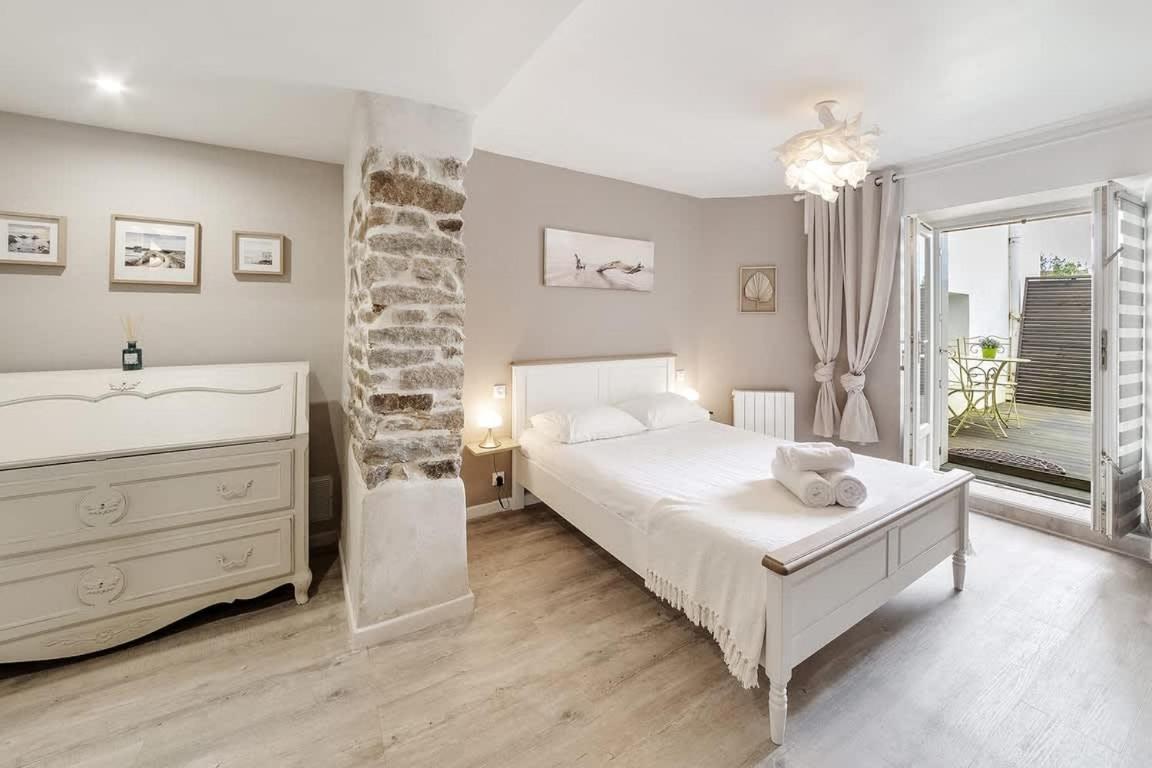 Tassigny - Charmant Appartement/ Terrasse - Port Ван Екстериор снимка
